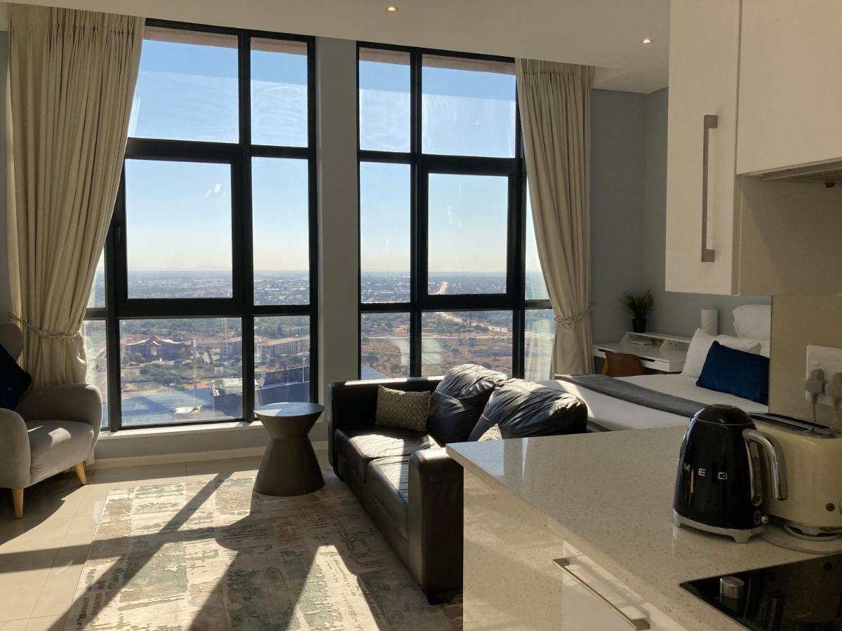 Urban Awe Apartment-Itowers 23Rd Floor Gaborone Exteriör bild