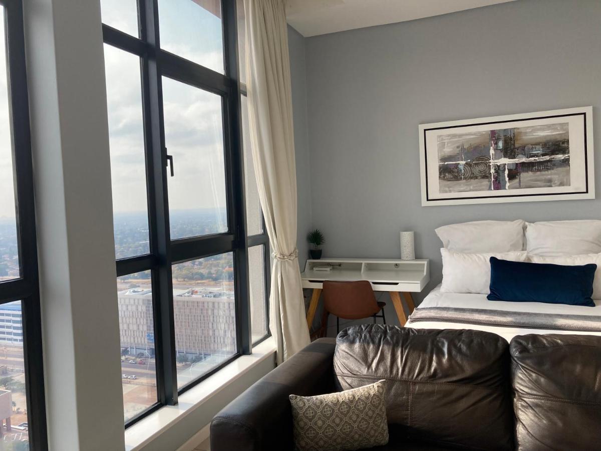 Urban Awe Apartment-Itowers 23Rd Floor Gaborone Exteriör bild