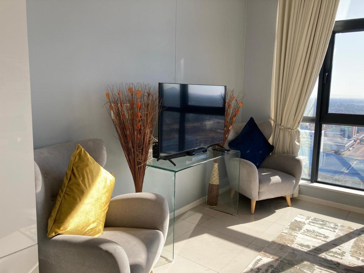 Urban Awe Apartment-Itowers 23Rd Floor Gaborone Exteriör bild