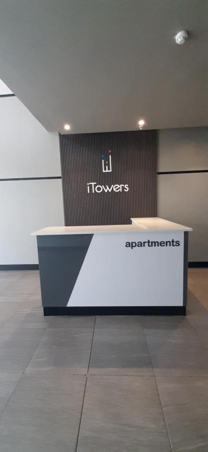 Urban Awe Apartment-Itowers 23Rd Floor Gaborone Exteriör bild